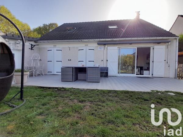 Maison traditionnelle 8 pièces de 131 m² à Grigny (91350)