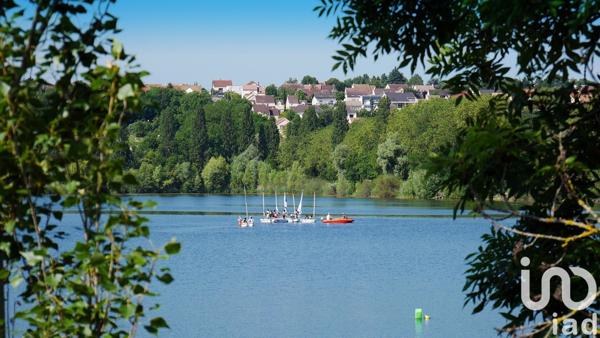 Maison traditionnelle 8 pièces de 131 m² à Grigny (91350)