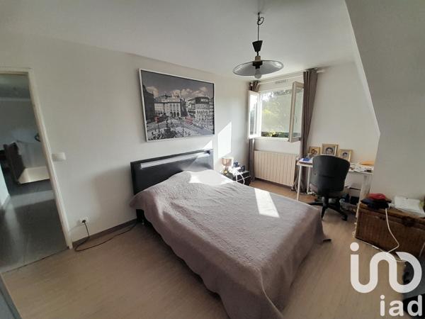 Maison traditionnelle 8 pièces de 131 m² à Grigny (91350)