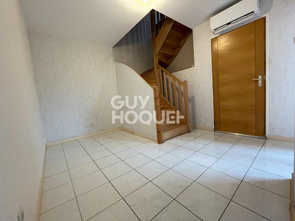 Maison à louer à Épernay avec extérieur et garage