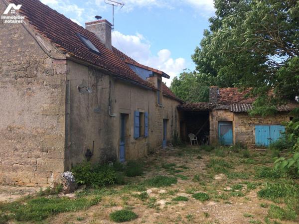 A VENDRE - Commune de BEAUREGARD (Lot- - 46260) - Un petit enclos partiellement rénové comprena...