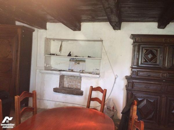 A VENDRE - Commune de BEAUREGARD (Lot- - 46260) - Un petit enclos partiellement rénové comprena...