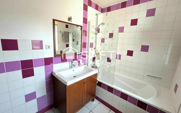 Maison familiale 5 chambres – Secteur très calme – Cour