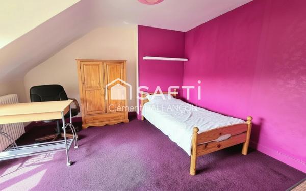 Maison familiale 5 chambres – Secteur très calme – Cour