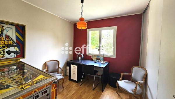 Maison
         6 pièces
        - 140 m² Bien prestige 875 000 € *