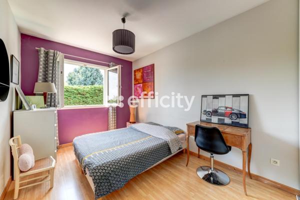 Maison
         6 pièces
        - 140 m² Bien prestige 875 000 € *