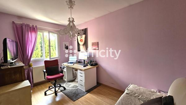 Maison
         6 pièces
        - 140 m² Bien prestige 875 000 € *