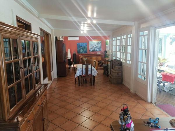 Très belle villa créole Saint-Denis La Réunion (La Montagne) 4 pièce(s) 185m²