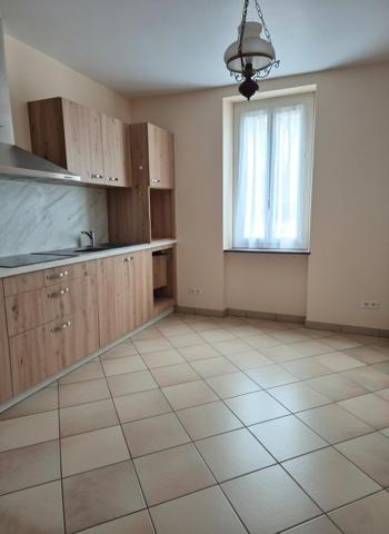MAISON 8 PIECES DE 177M2