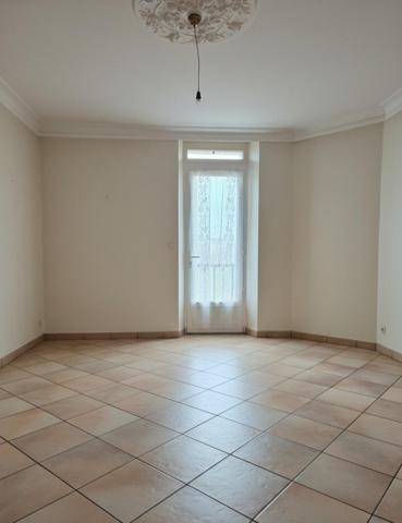 MAISON 8 PIECES DE 177M2
