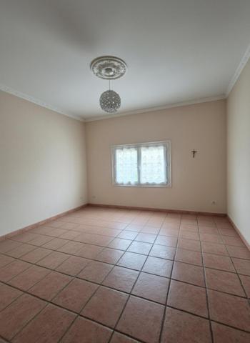 MAISON 8 PIECES DE 177M2