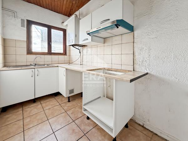 Montreuil  Maison 68.5 m² divisée en 2 appartements, fort potentiel locatif