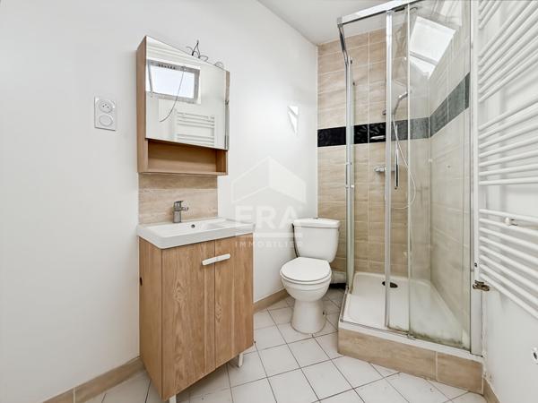 Montreuil  Maison 68.5 m² divisée en 2 appartements, fort potentiel locatif