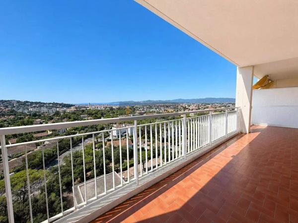 Vente                                                      Appartement
                        
                     4 pièces                      72 m2                     à Saint-Raphaël