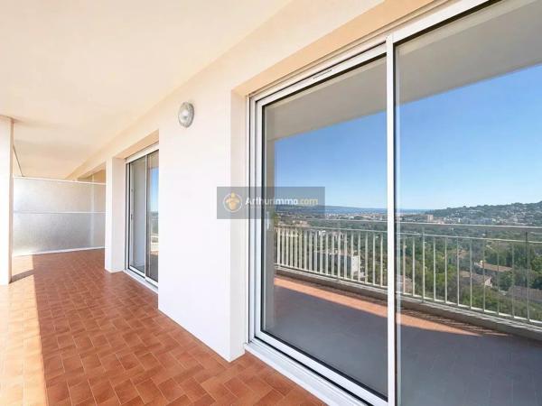 Vente                                                      Appartement
                        
                     4 pièces                      72 m2                     à Saint-Raphaël