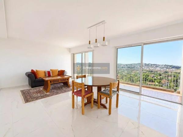 Vente                                                      Appartement
                        
                     4 pièces                      72 m2                     à Saint-Raphaël