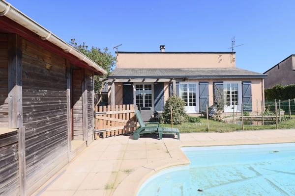 Maison à vendre 7 pièces de 130m² avec piscine, jardin et garage