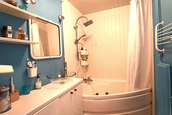 Maison à vendre 7 pièces de 130m² avec piscine, jardin et garage