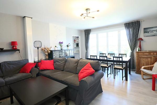 Maison à vendre 7 pièces de 130m² avec piscine, jardin et garage