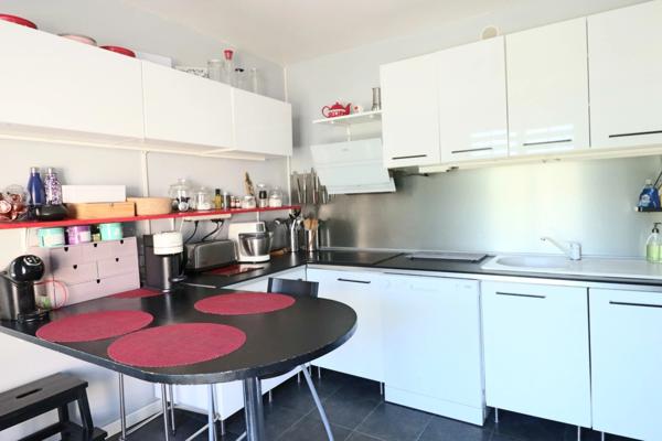 Maison à vendre 7 pièces de 130m² avec piscine, jardin et garage
