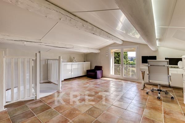 GRÉOUX-LES-BAINS – EXCLUSIVITÉ | ÉLÉGANTE BASTIDE EN PIERRE AVEC PISCINE, AU CALME