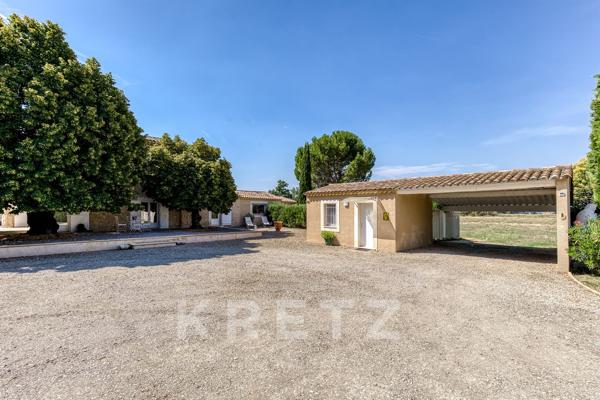 GRÉOUX-LES-BAINS – EXCLUSIVITÉ | ÉLÉGANTE BASTIDE EN PIERRE AVEC PISCINE, AU CALME