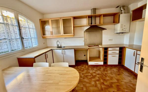 Maison à vendre    5 pièces • 105,48 m2 Villeneuve-Loubet