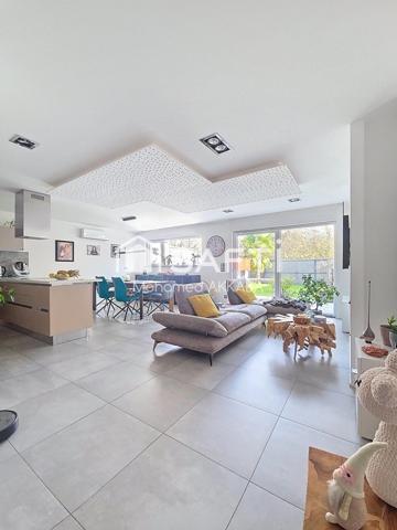 Maison semi mitoyenne 5 pièces 115M2