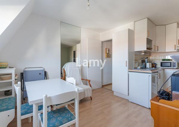 Appartement, stationnement libre