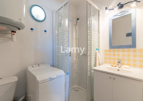 Appartement, stationnement libre