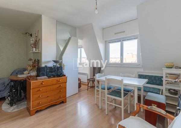 Appartement, stationnement libre