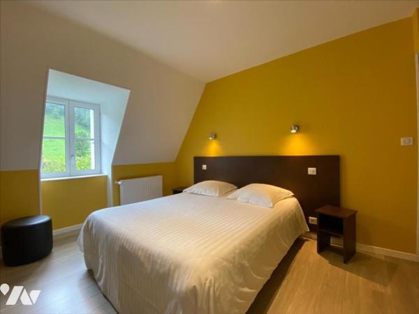 MANDAILLES-SAINT-JULIEN (CANTAL)