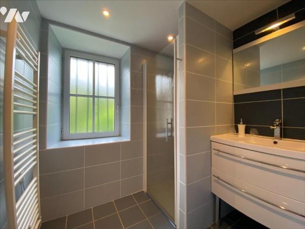 MANDAILLES-SAINT-JULIEN (CANTAL)