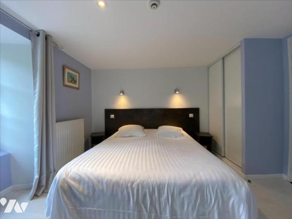 MANDAILLES-SAINT-JULIEN (CANTAL)