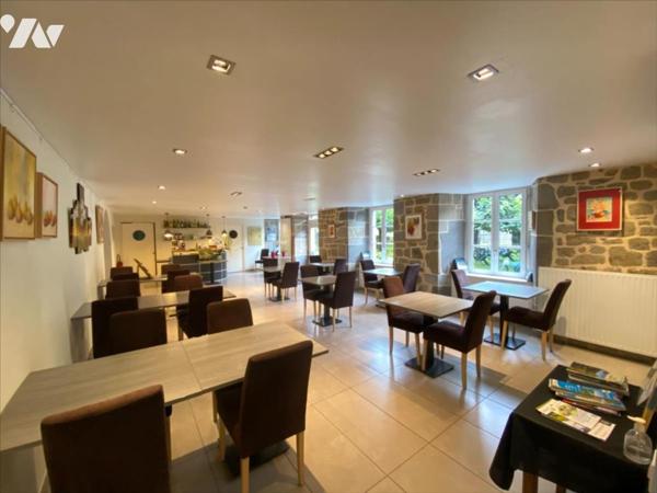 MANDAILLES-SAINT-JULIEN (CANTAL)