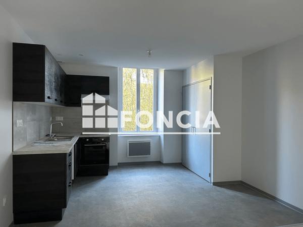 Location Appartement 3 pièces 77.1 m² - 4 ROUTE DE LACAUNE Viane 81530