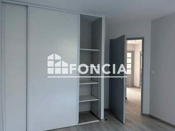 Location Appartement 3 pièces 77.1 m² - 4 ROUTE DE LACAUNE Viane 81530