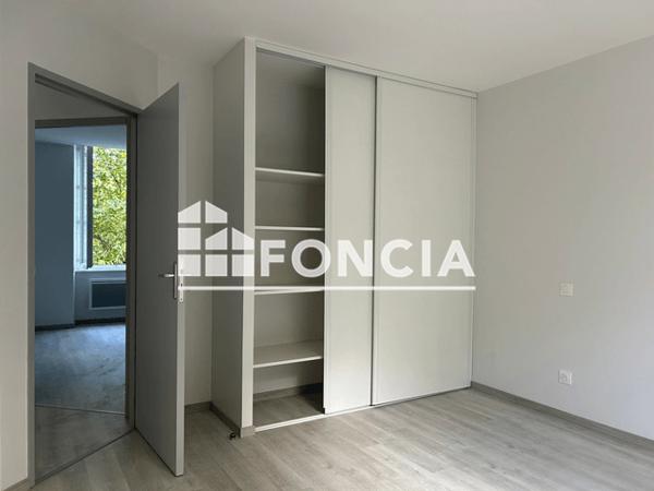 Location Appartement 3 pièces 77.1 m² - 4 ROUTE DE LACAUNE Viane 81530