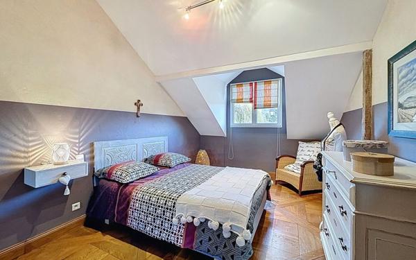 Maison à vendre    5 pièces • 214 m2 Cernex