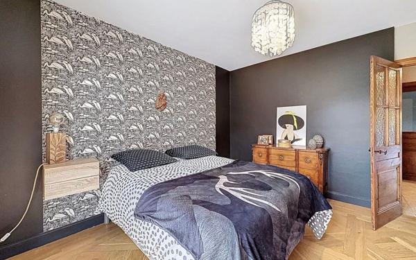 Maison à vendre    5 pièces • 214 m2 Cernex