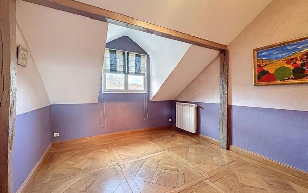 Maison à vendre    5 pièces • 214 m2 Cernex