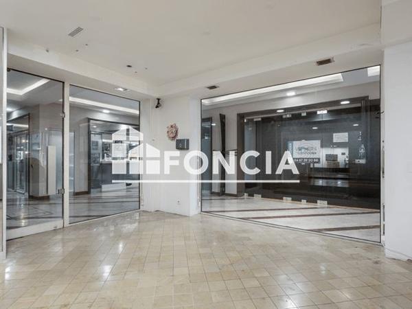 Location Local commercial 2 pièces 58 m² - Beziers 34500