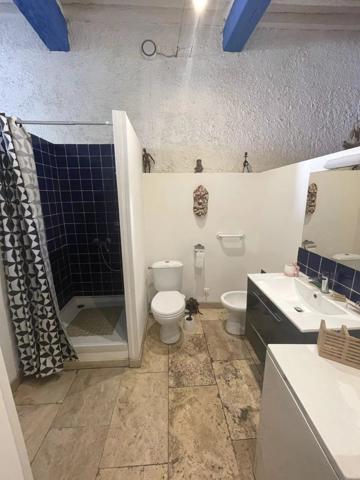 Appartement
         2 pièces
        - 58 m² 162 500 € *