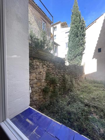 Appartement
         2 pièces
        - 58 m² 162 500 € *