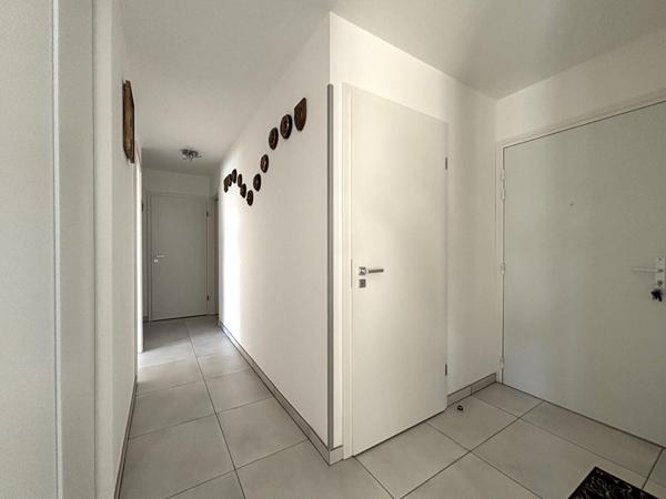 Magnifique appartement récent en dernier étage avec terrasse et vue dégagée en plein coeur de Voglans