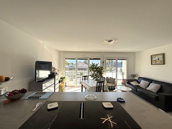 Magnifique appartement récent en dernier étage avec terrasse et vue dégagée en plein coeur de Voglans