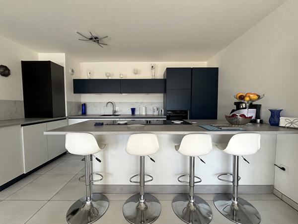 Magnifique appartement récent en dernier étage avec terrasse et vue dégagée en plein coeur de Voglans