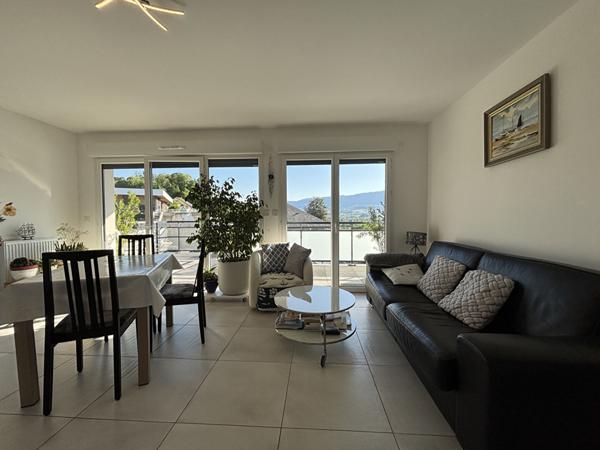 Magnifique appartement récent en dernier étage avec terrasse et vue dégagée en plein coeur de Voglans