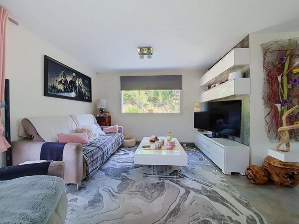 INZINZAC- LOCHRIST : Maison contemporaine de 2007 avec jardin, suite parentale et géothermie