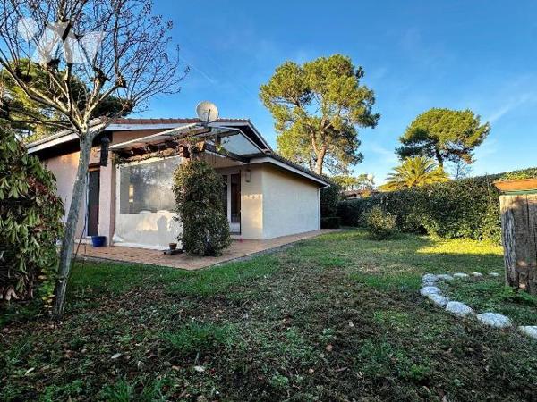 Maison à vendre à Capbreton (40130) Landes (40)
Dans un quartier calme, venez découvrir cette ...